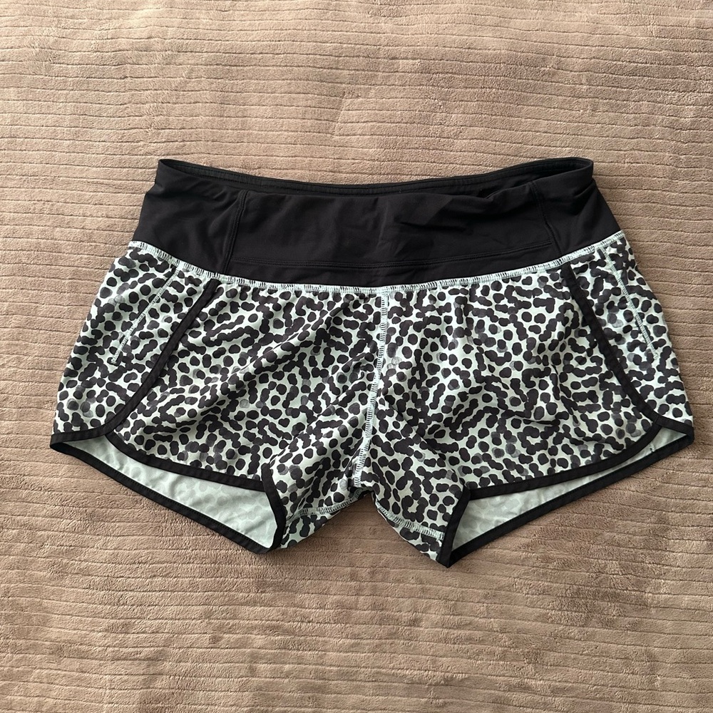 Lululemon Run Times Short 4” Ace Spot Tranquil Blue Polka Dot Women’s Size 6